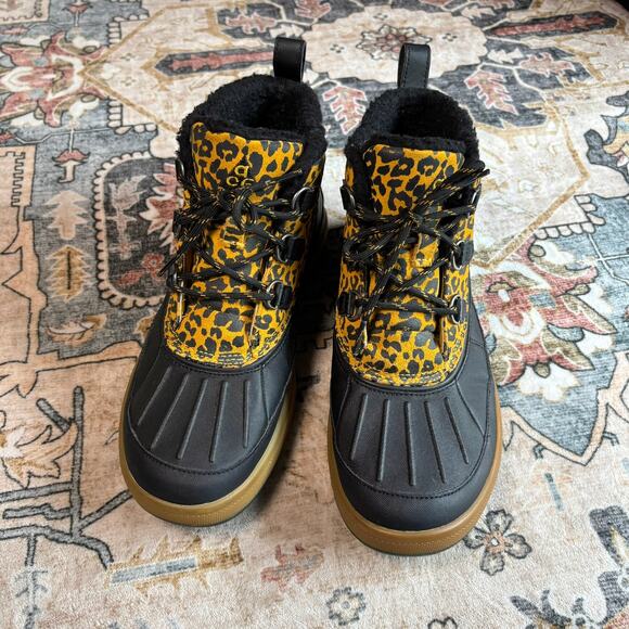 Nike ACG Women's Boots Waterproof Outdoor Snow Rain Boots Black Cheetah Size 8 - Picture 3 of 13